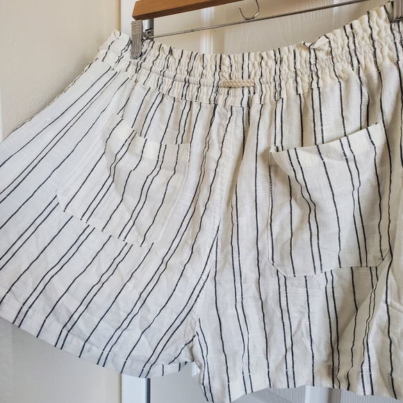 Loose Fit Linen Stripe Shorts Size L - Picture 7 of 9